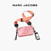Marc Jacobs The Snapshot 相機包｜粉橘彩繪